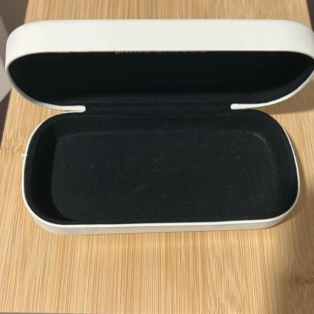Marc Jacobs White Glasses Case - Image 2