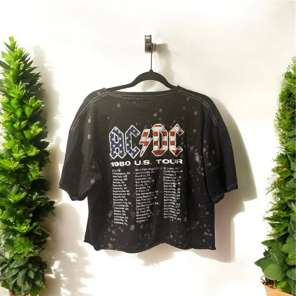 AC/DC Graphic Cropped T shirt
Remake of 1980 US Tour Splatter Large - Image 2
