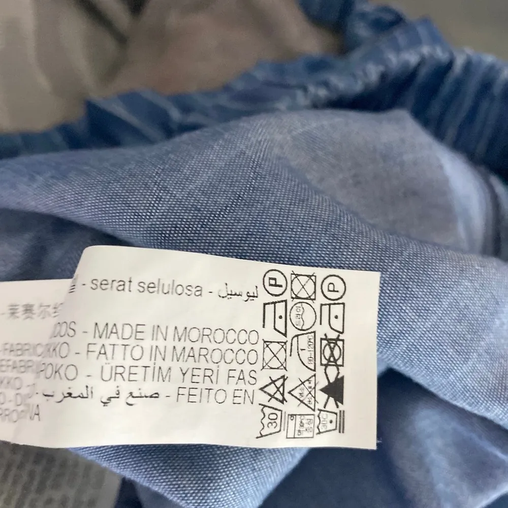 ZARA blue denim Romper white stripe off shoulder pockets women sz XS - Image 9