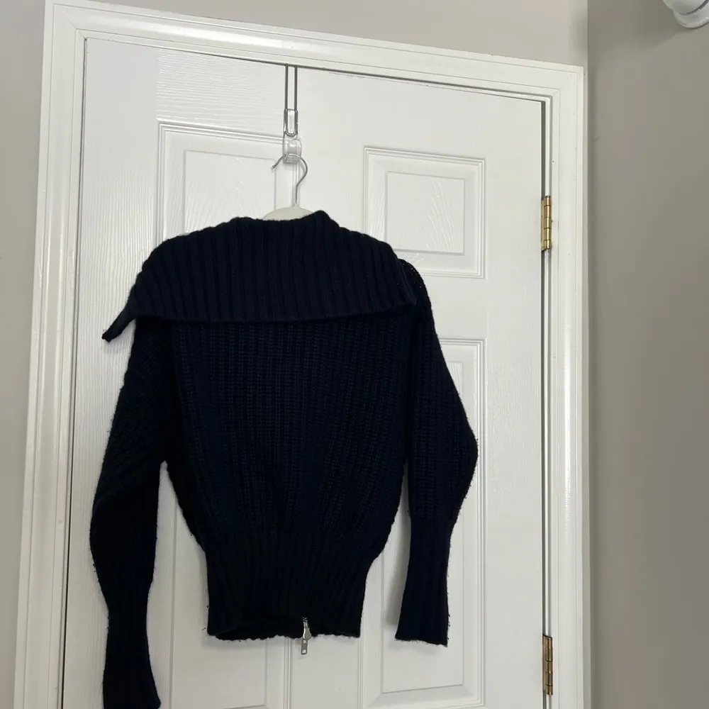 Autumn Cashmere chunky Shaker Zip Jacket in Peacoat
Color:Peacoat - Image 7