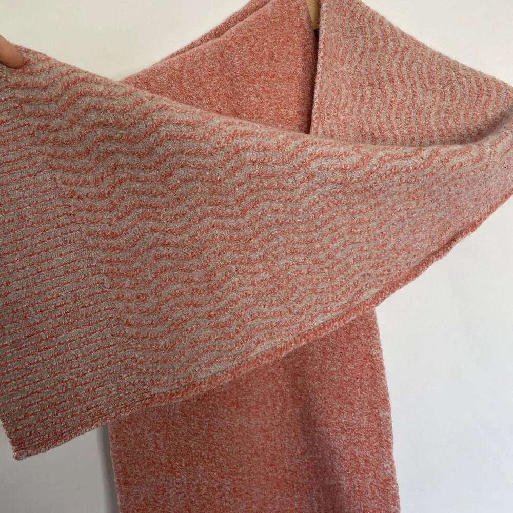 Allbirds Merino Wool Scarf In Rust Red & Gray Wave Pattern comfortable warm - Image 4