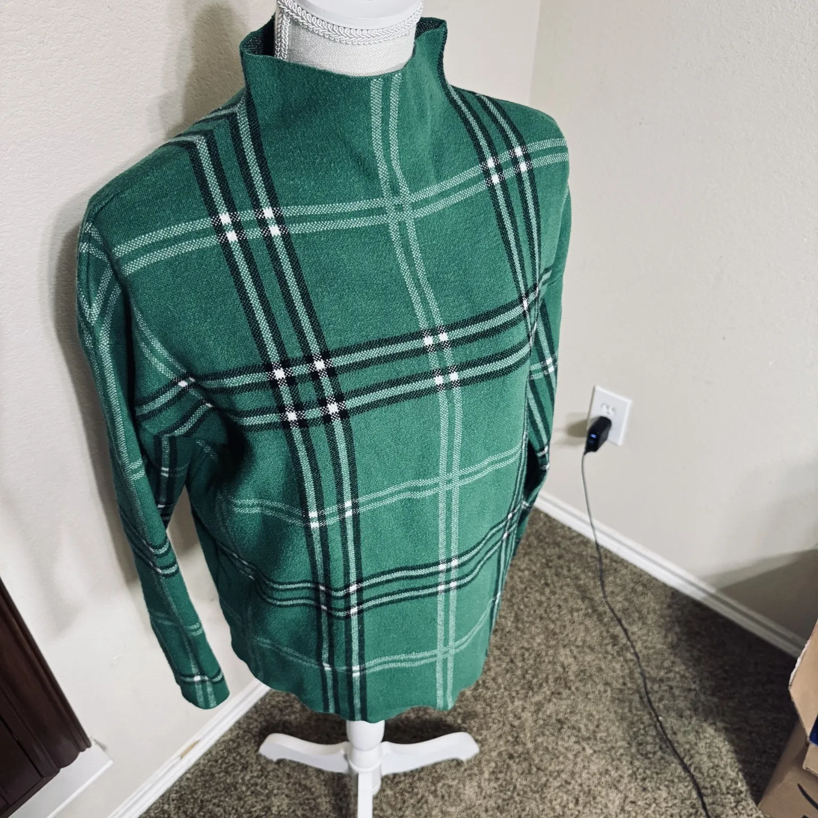 Nicole Miller New York Women’s Plaid Mock Neck Sweater Plaid Green Black Large - Image 2