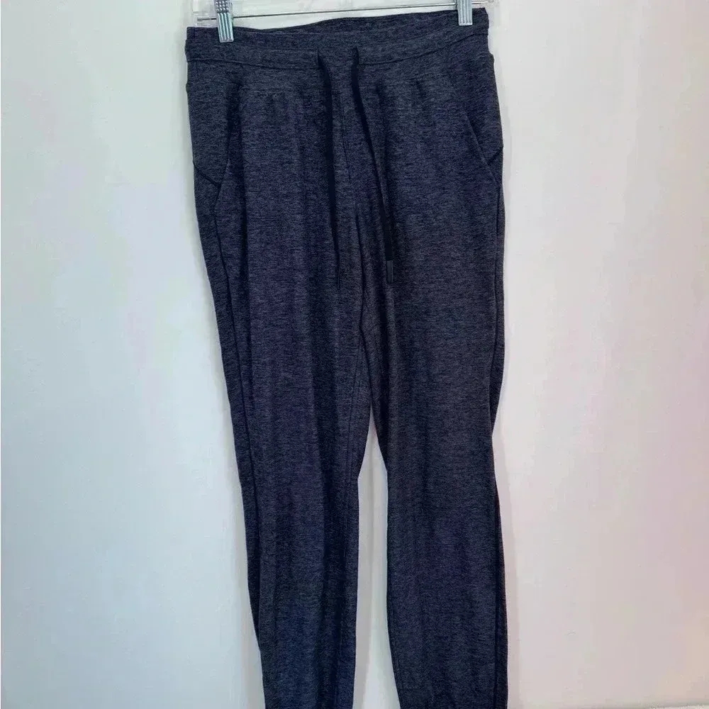 Lululemon Ready to Rulu Jogger 29”
Heathered Raceway Grey / Black size 6 - Image 4
