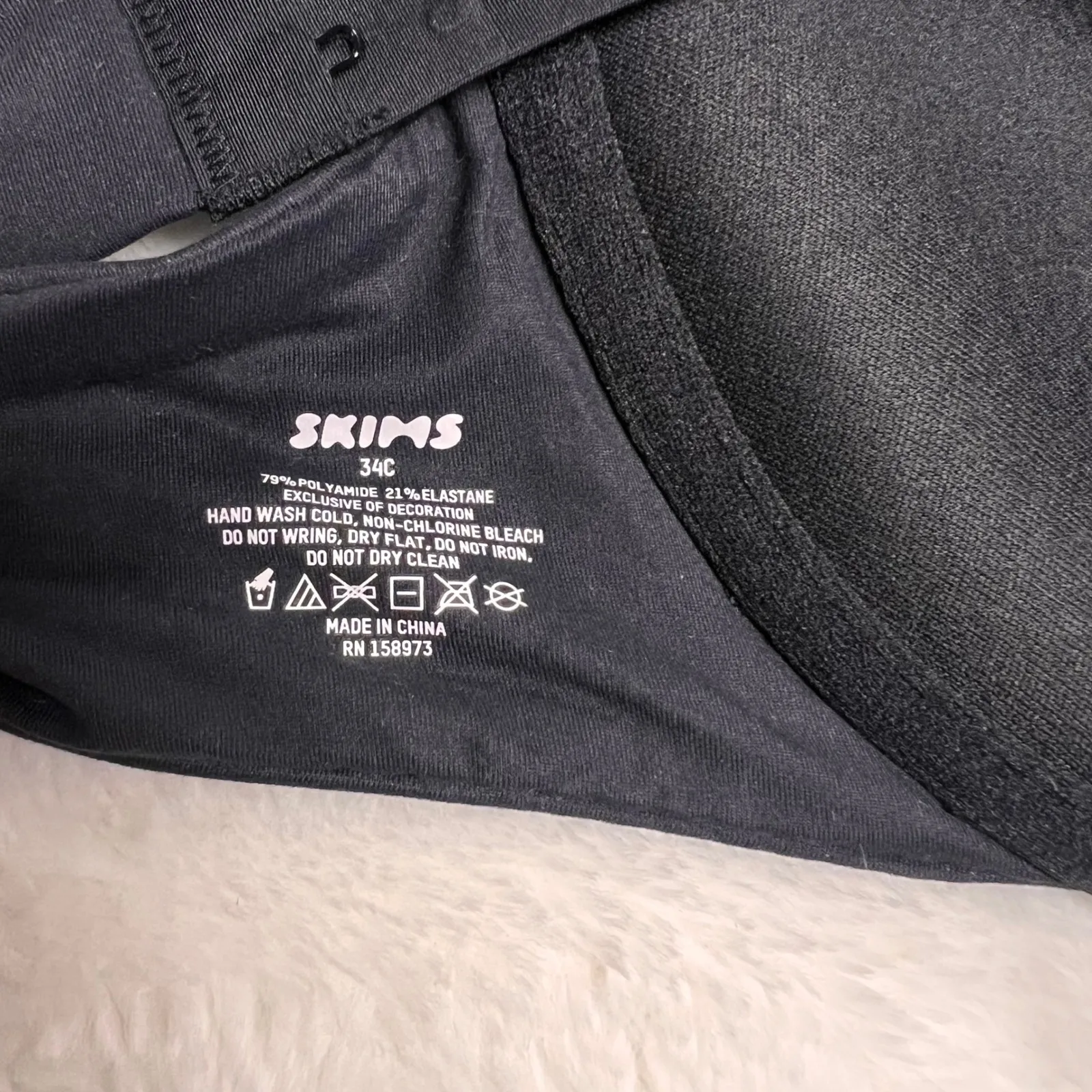 SKIMS Women's Bra Black 34C Underwire T-shirt Bra Style BR TSH 2023 NWT - Image 5