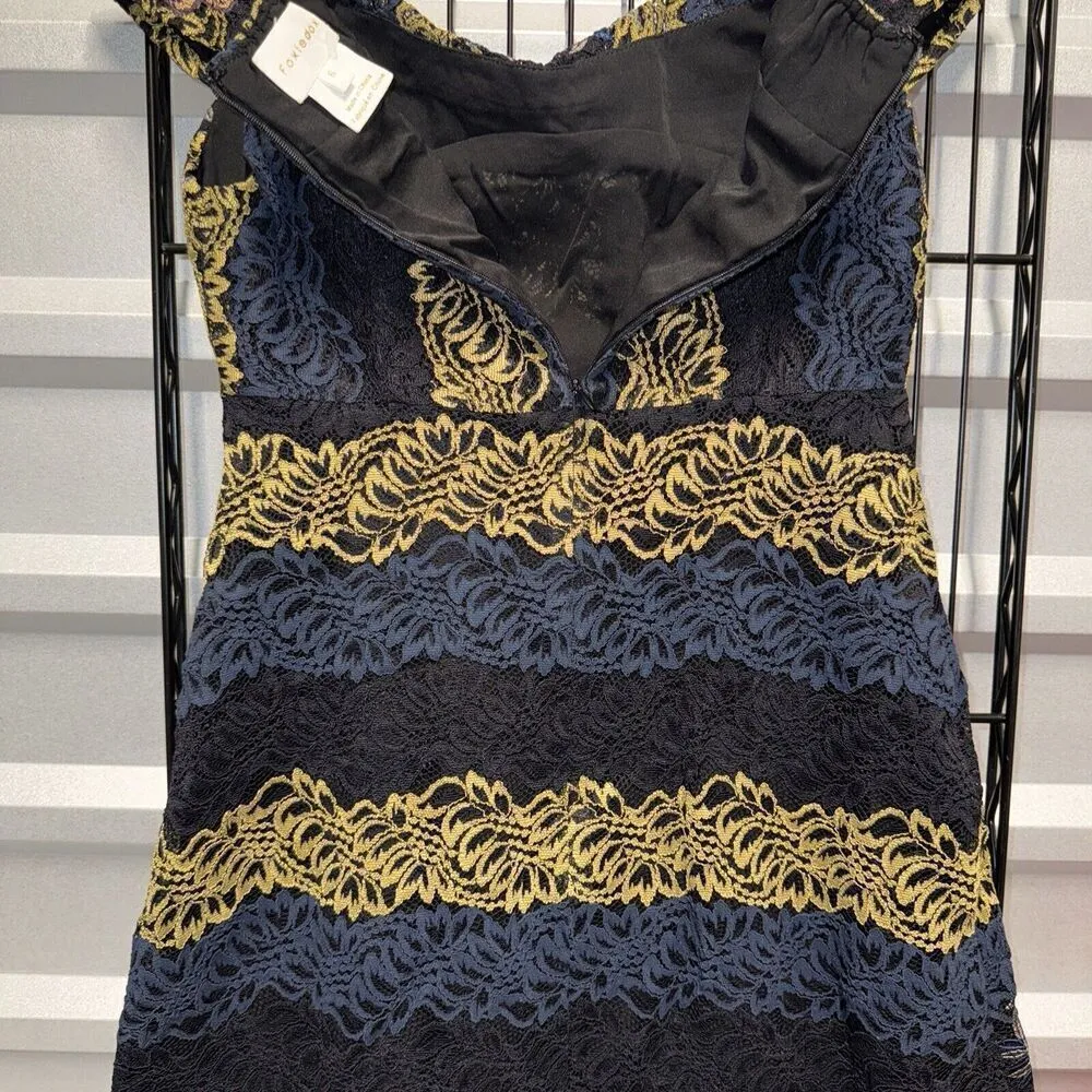 NWT Foxiedox off shoulder Lace Mini Dress Floral Embroidered Size Med - Image 8