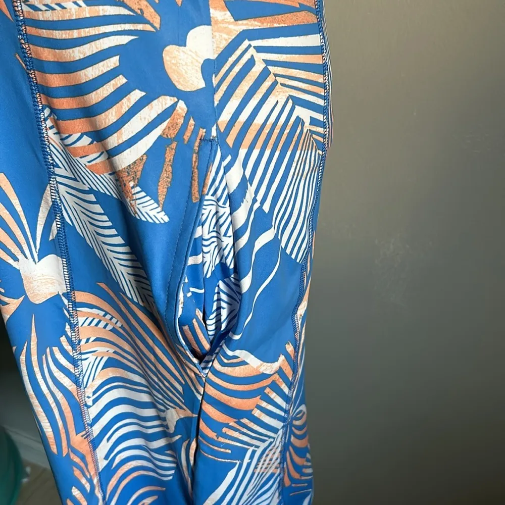 Columbia New Women’s Sportswear Wicking Fabric Tee Dress in Tropical Print - Image 7