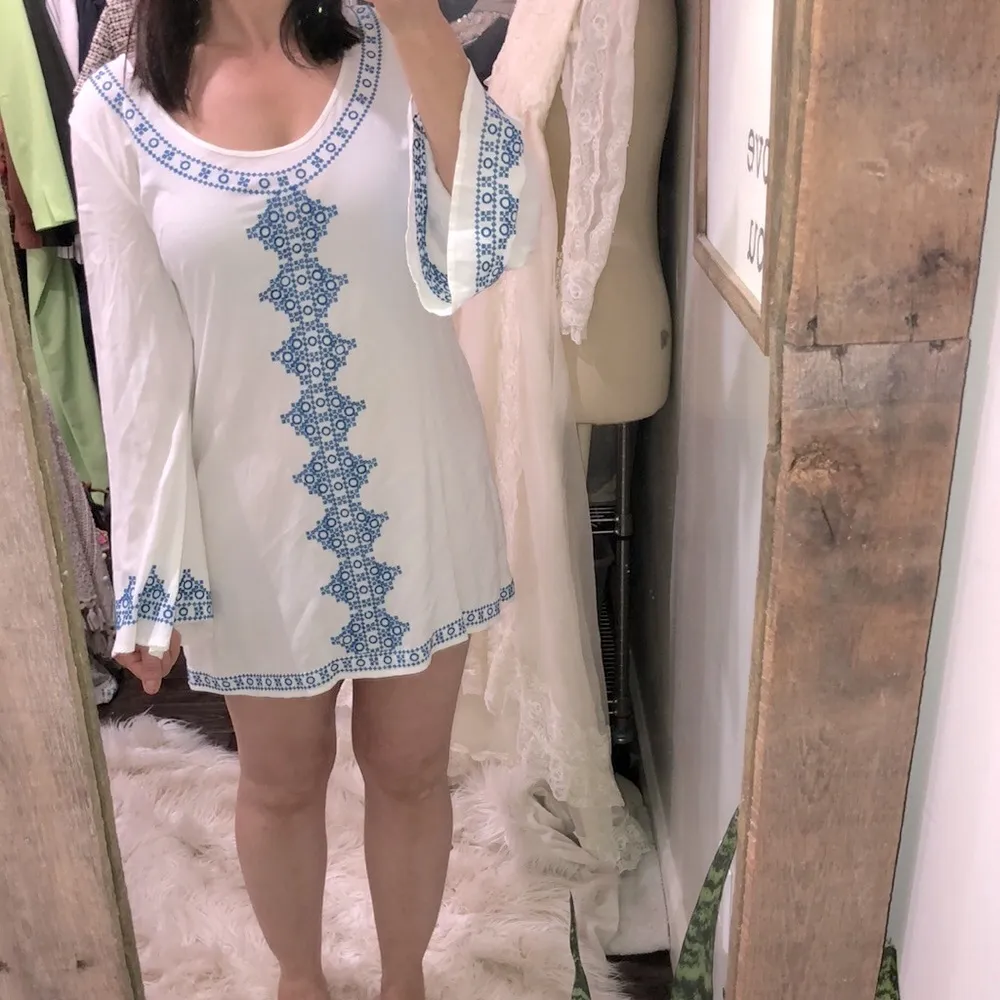 LOVE STITCH white dress size medium - Image 2