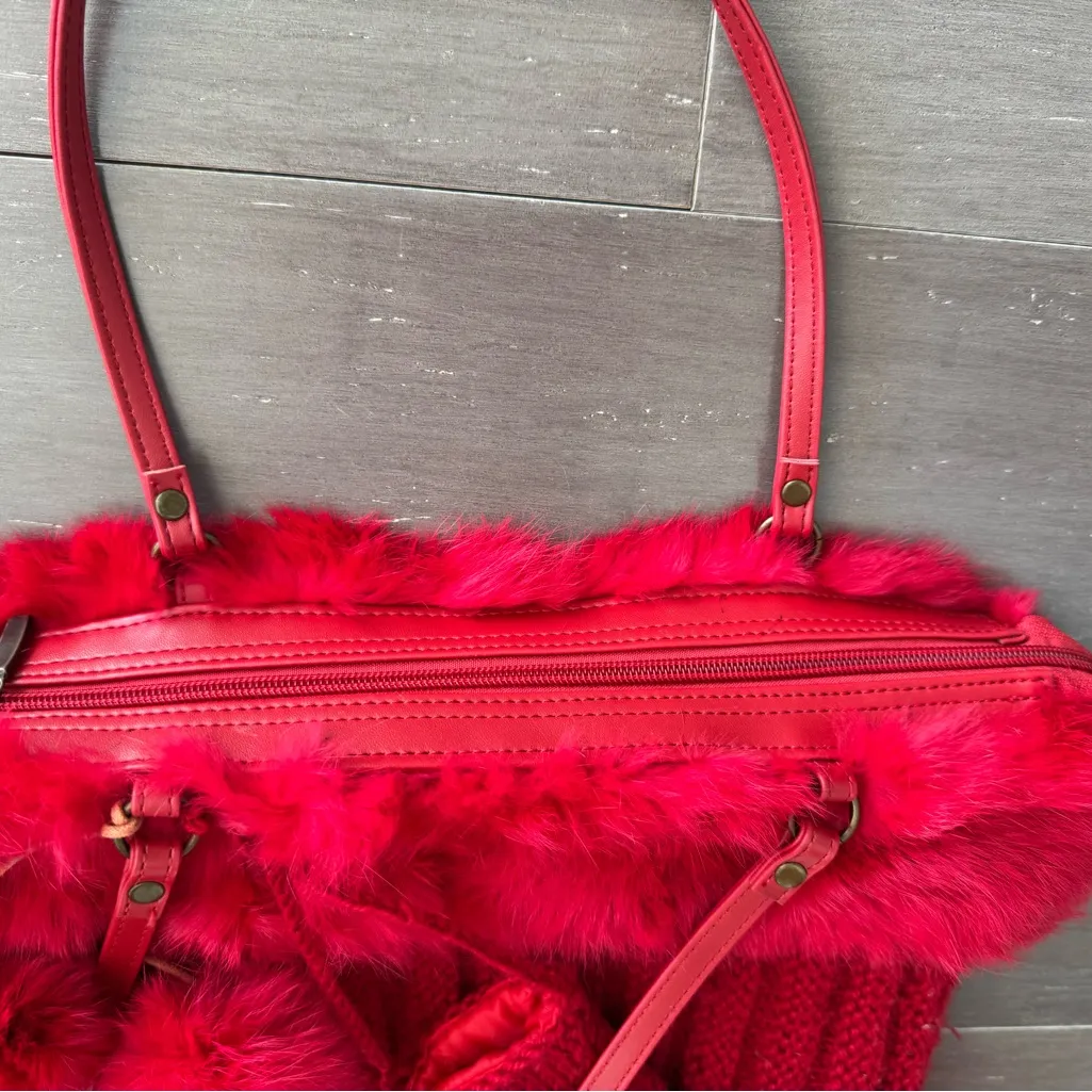 Murval Red Knit Shoulder Bag with Faux Fur Trim Y2K holiday vibe - Image 6