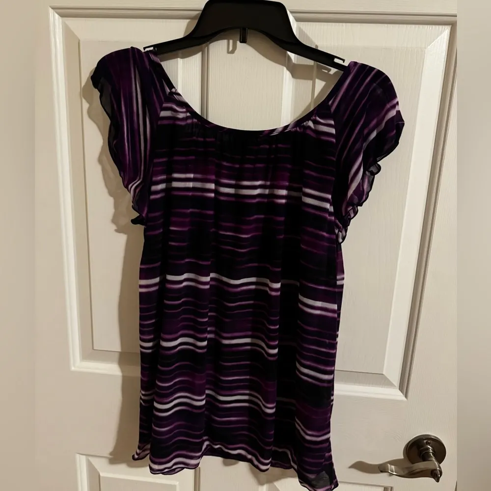 Worthington lined cap sleeve blouse in size M - Image 6