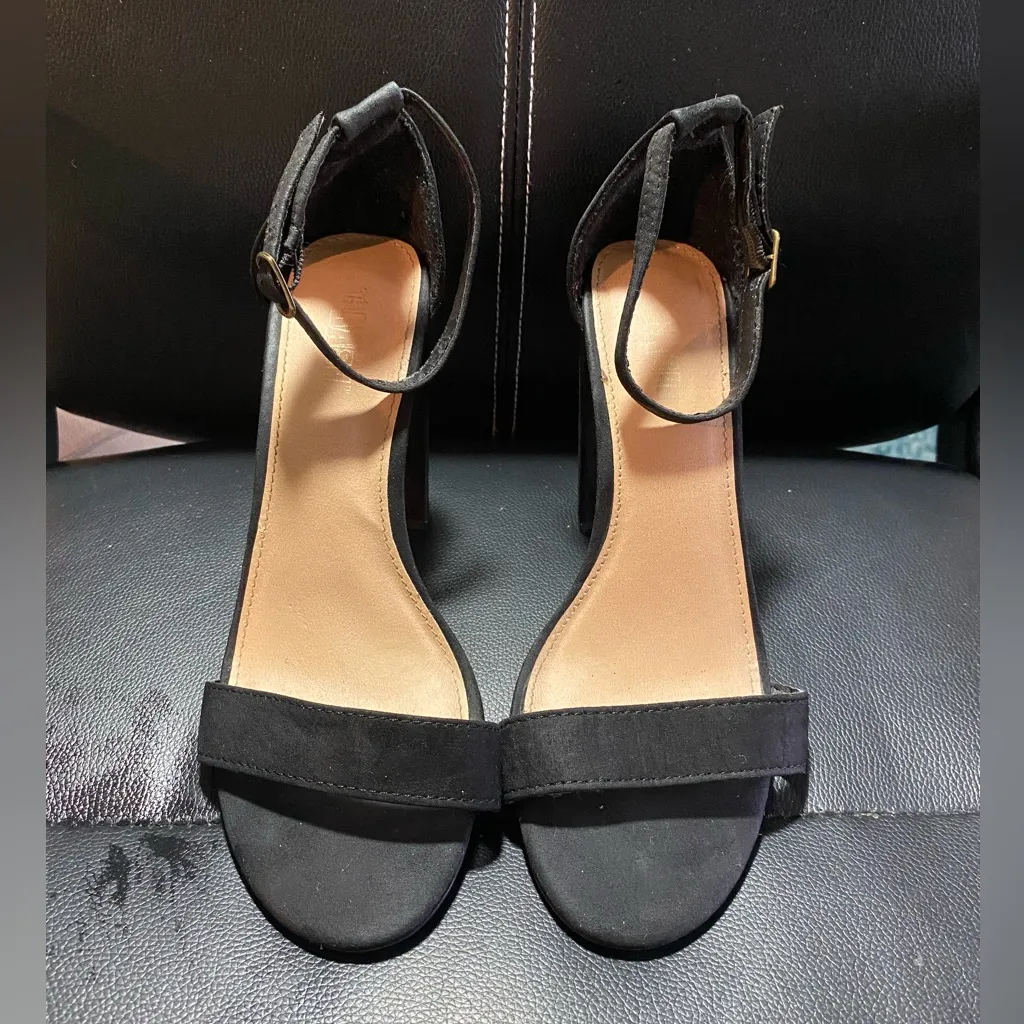 Brash  Black Classic Block Heels Ankle Strap Size 8 1/2 - Image 3
