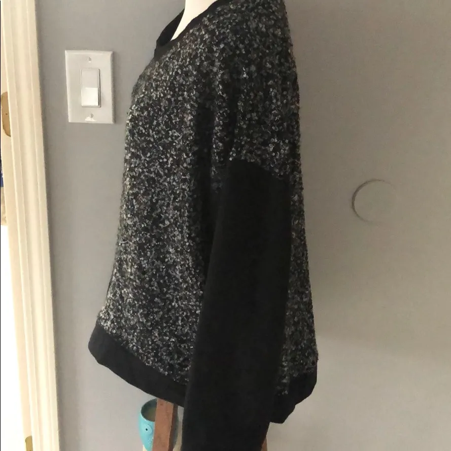 Forever 21 Boucle sweatshirt - Image 2