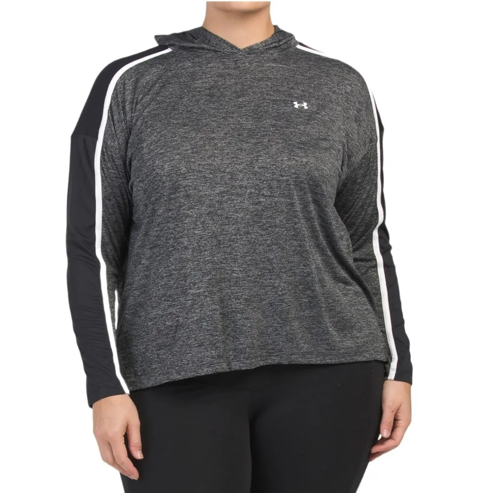 Under Armour Plus Tech Twist Graphic Hoodie - Image 2