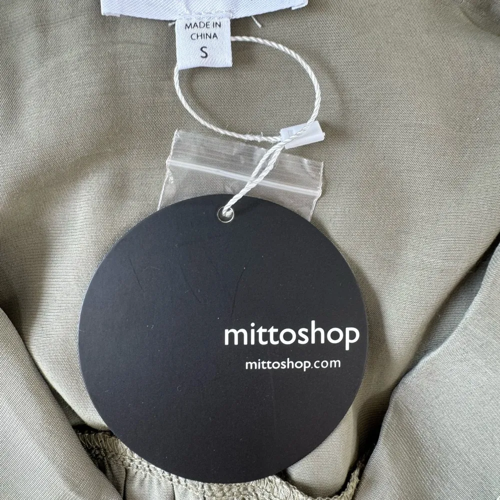 NEW Mittoshop Olive Green Lightweight Short Sleeve Button Front Blouse Normcore - Image 10
