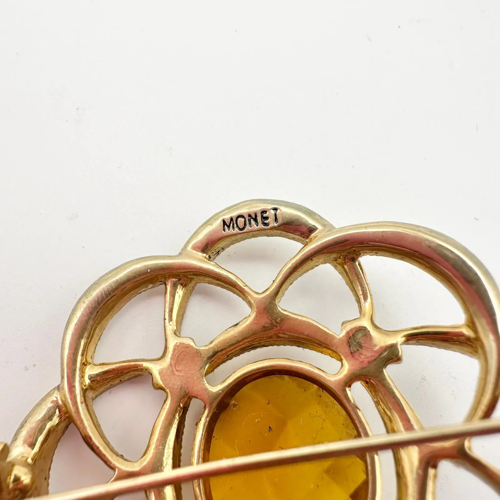 Monet Gold Tone Yellow Stone Sunburst Filigree Floral Estate Brooch Pin Marked - Image 3