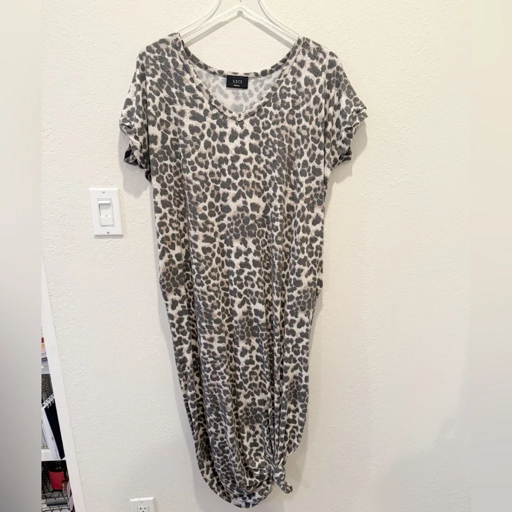 VICI Leopard Print V-Neck‎ Dress size Small - Image 3