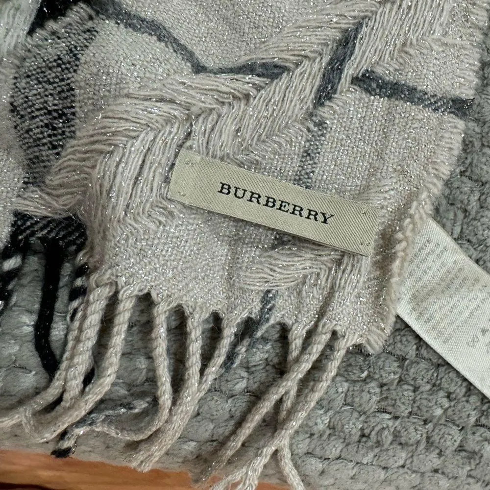 Burberry scarf - Image 4