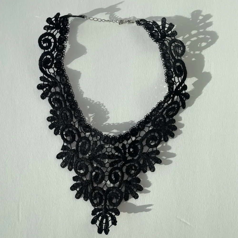 Italian Lace Rhinestone Necklace - Image 6