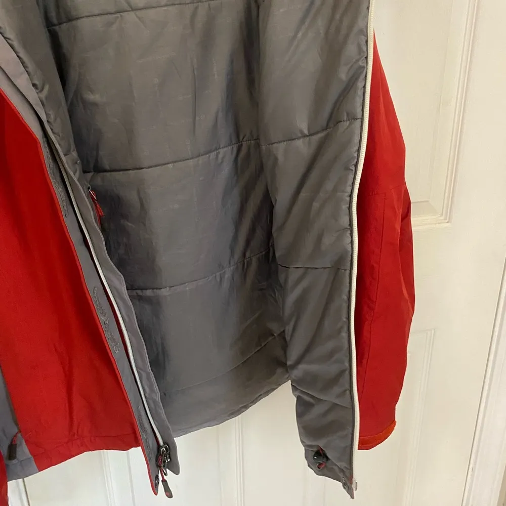 The NorthFace Prima Loft Summit Series Winter Coat in Red & Grey - Image 11