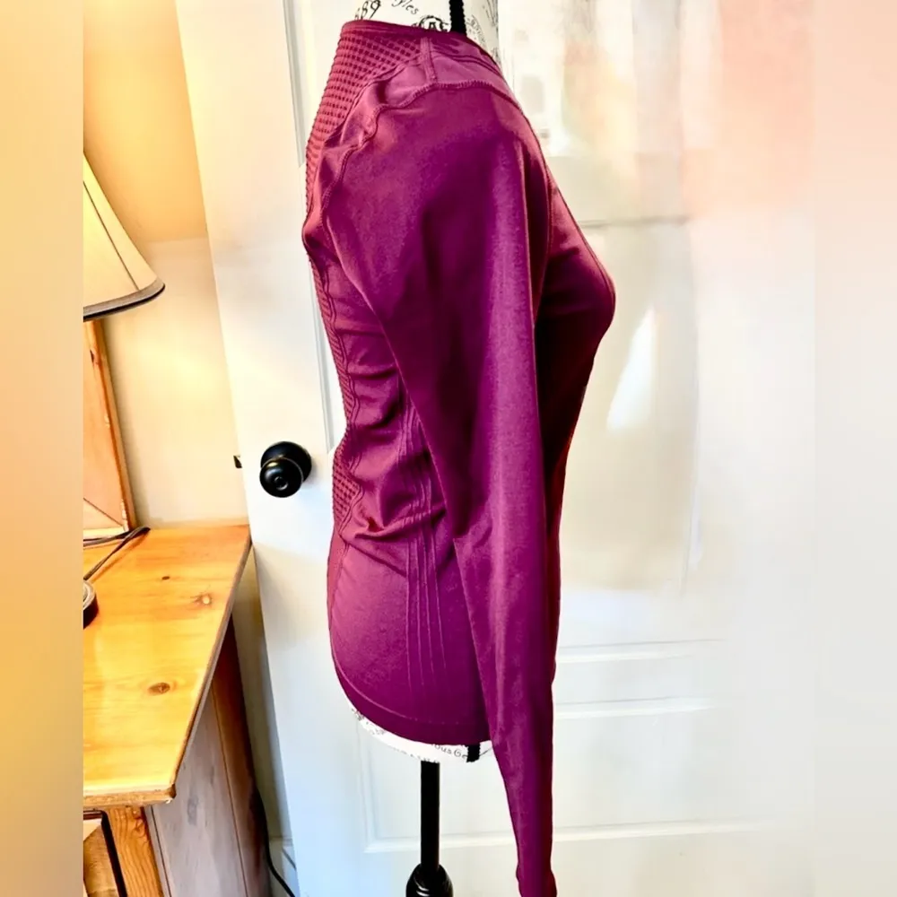 FABLETICS Arta Seamless Long Sleeve Vented  Mesh Running  Shirt~Burgundy Sz S💛 - Image 5