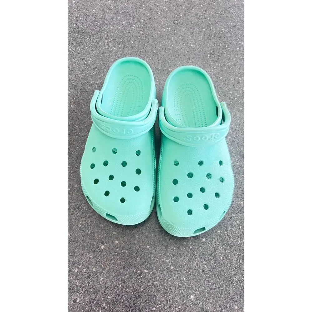 Crocs pink clogs shoes size 7-9 - Image 6