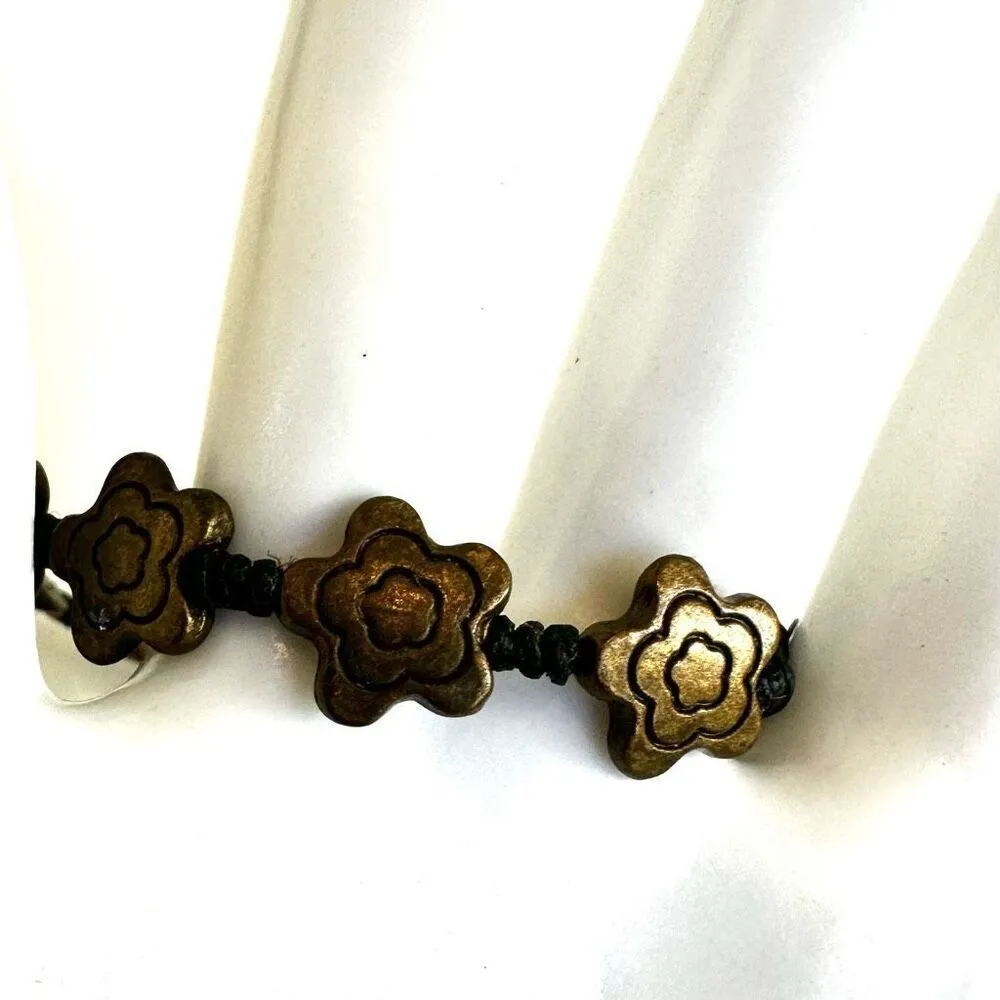 Brass tone floral beaded bracelet on cord - Image 5