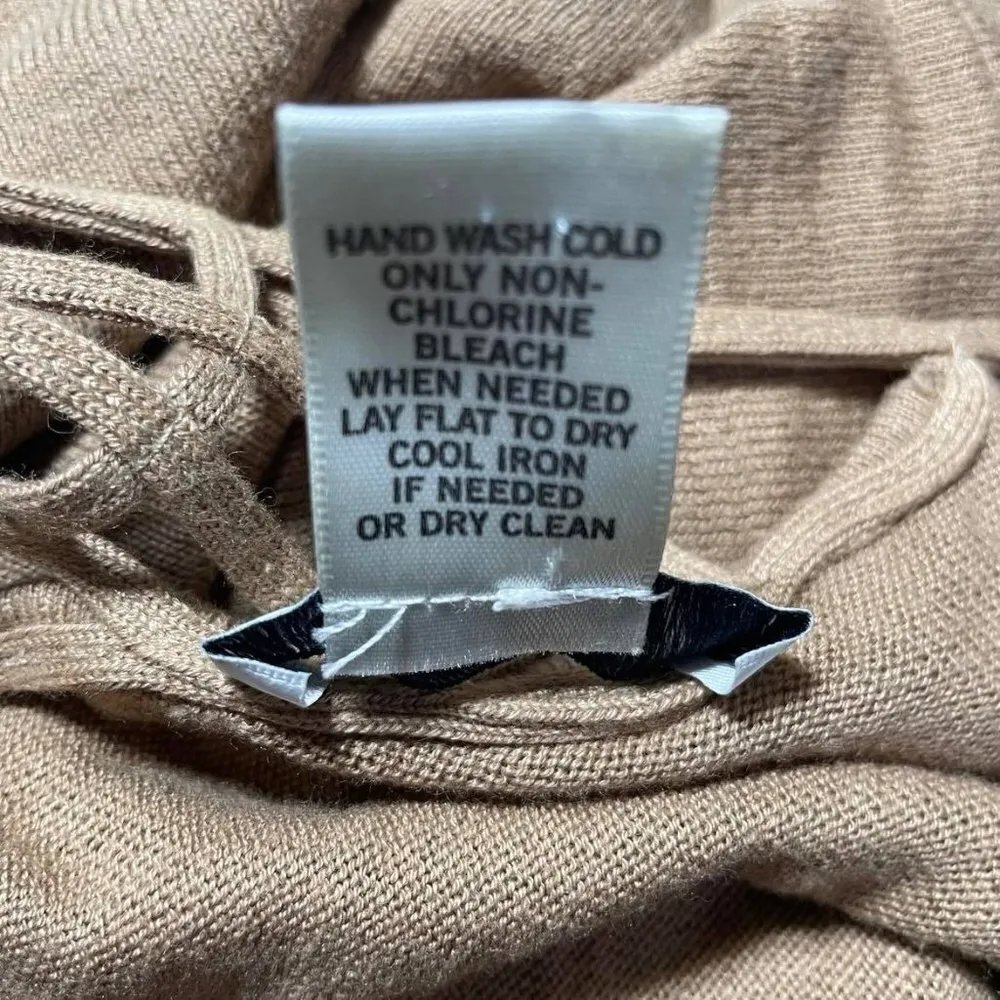 Cache Size Small  Top Blouse - Image 5