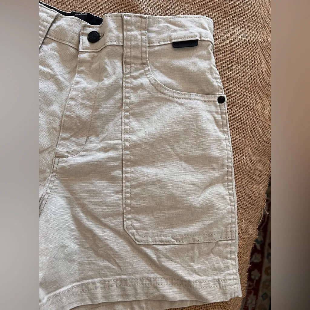 Wrangler Cream High Waist Shorts Classic Design cargo activewear rugged outdoor - Image 2