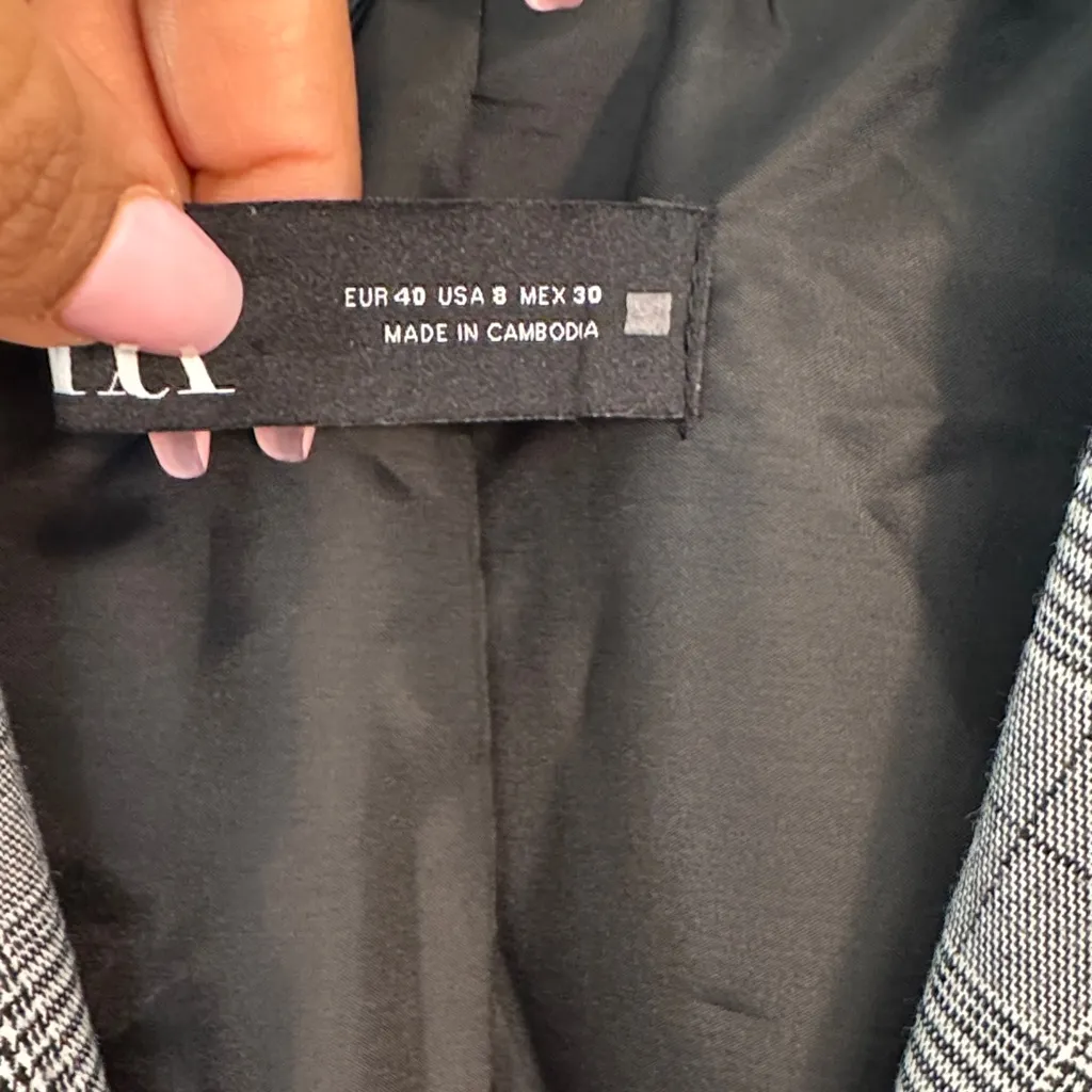 Zara Women’s blazer check plaid pattern - Image 4