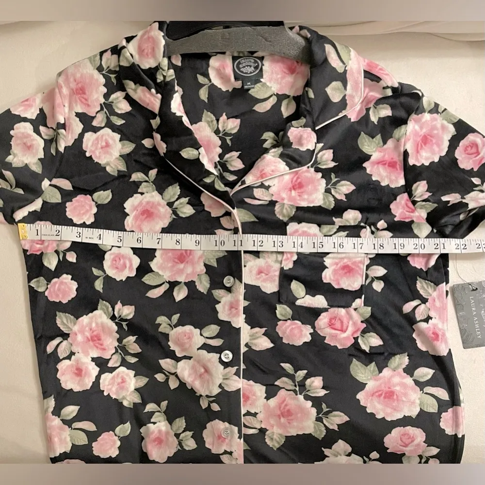 NWT Laura Ashley Pajama Dress Top Black Floral Size M Buttery Soft - Image 4