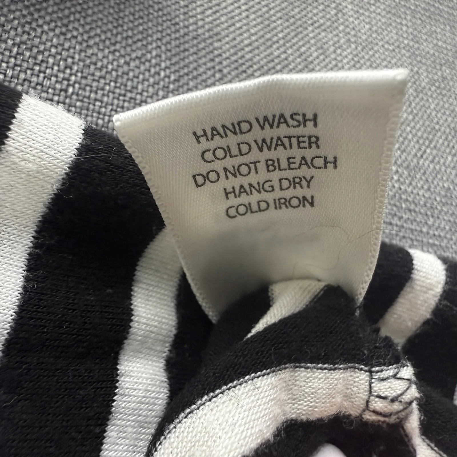 Fenn Wright Manson Top Shirt Sz S White Black‎ Striped Red Shoulder 3/4 Sleeve - Image 4