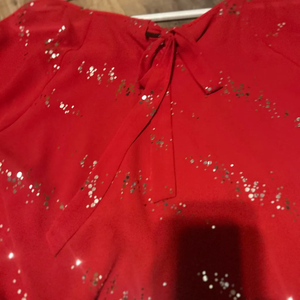 NY Collection Red Women's Top with silver sparkles size medium - Image 11