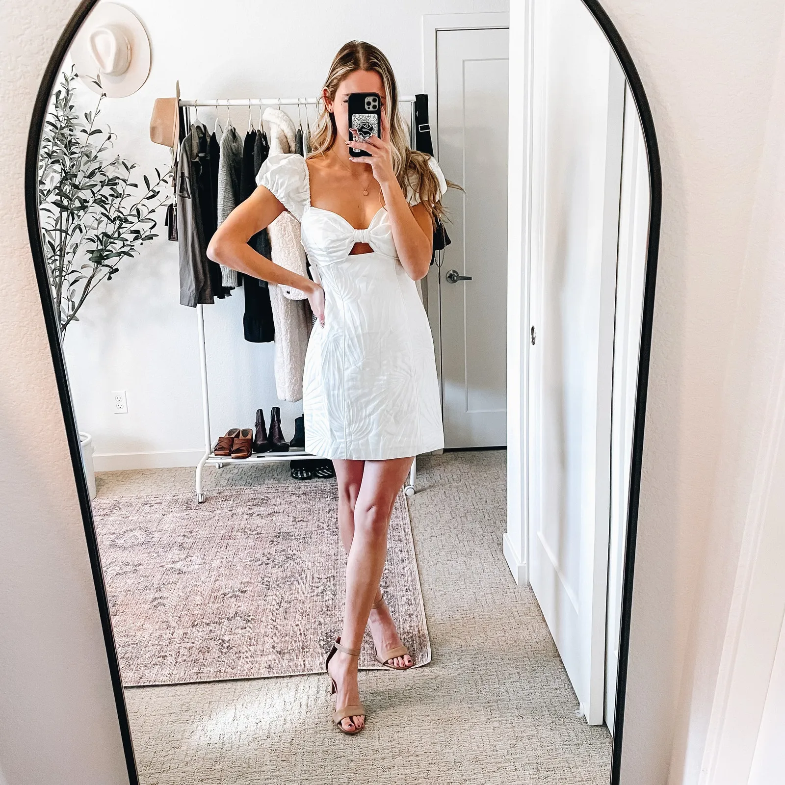 SIGNIFICANT OTHER Celia White Embroidered Palm Puff Sleeve Mini Dress Size 6 - Image 4