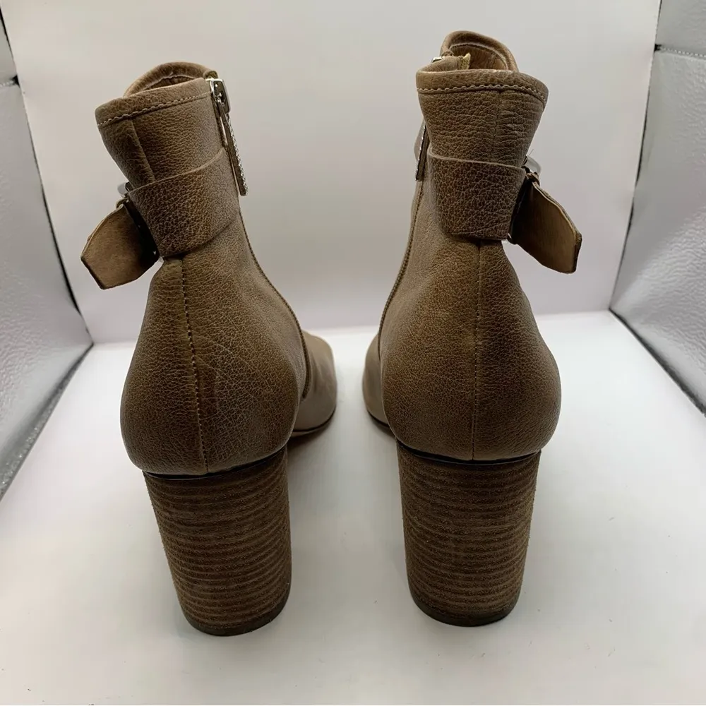 Donald Pliner Women's Greco Tan Leather Peep Toe Stacked Block Heel Booties 10M - Image 5