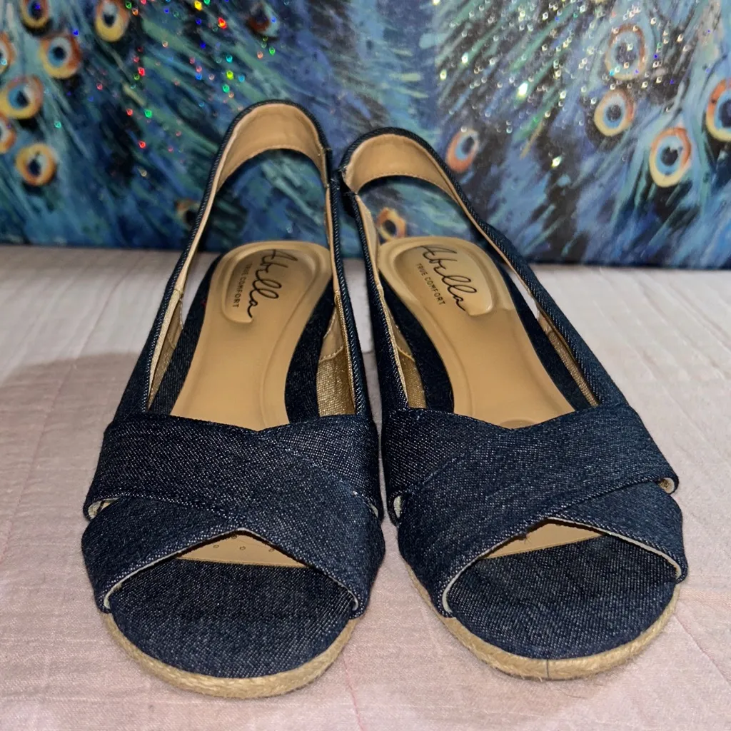 Abella Size 7 Denim Peep Toe Wedges Blue - Image 3
