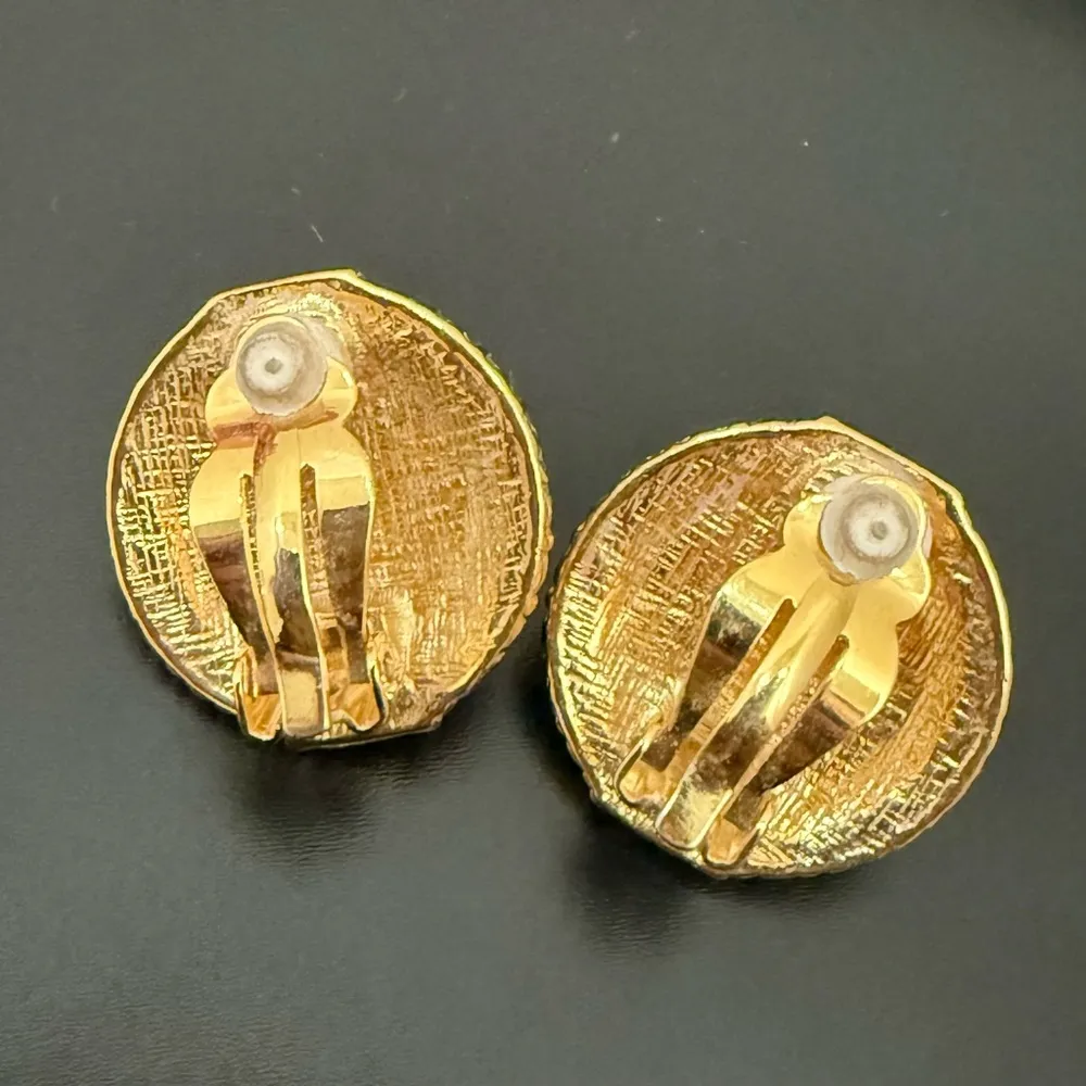 Vintage Unsigned Faux Pearl Button Rhinestone Clip On Earrings 22g. White - Image 8