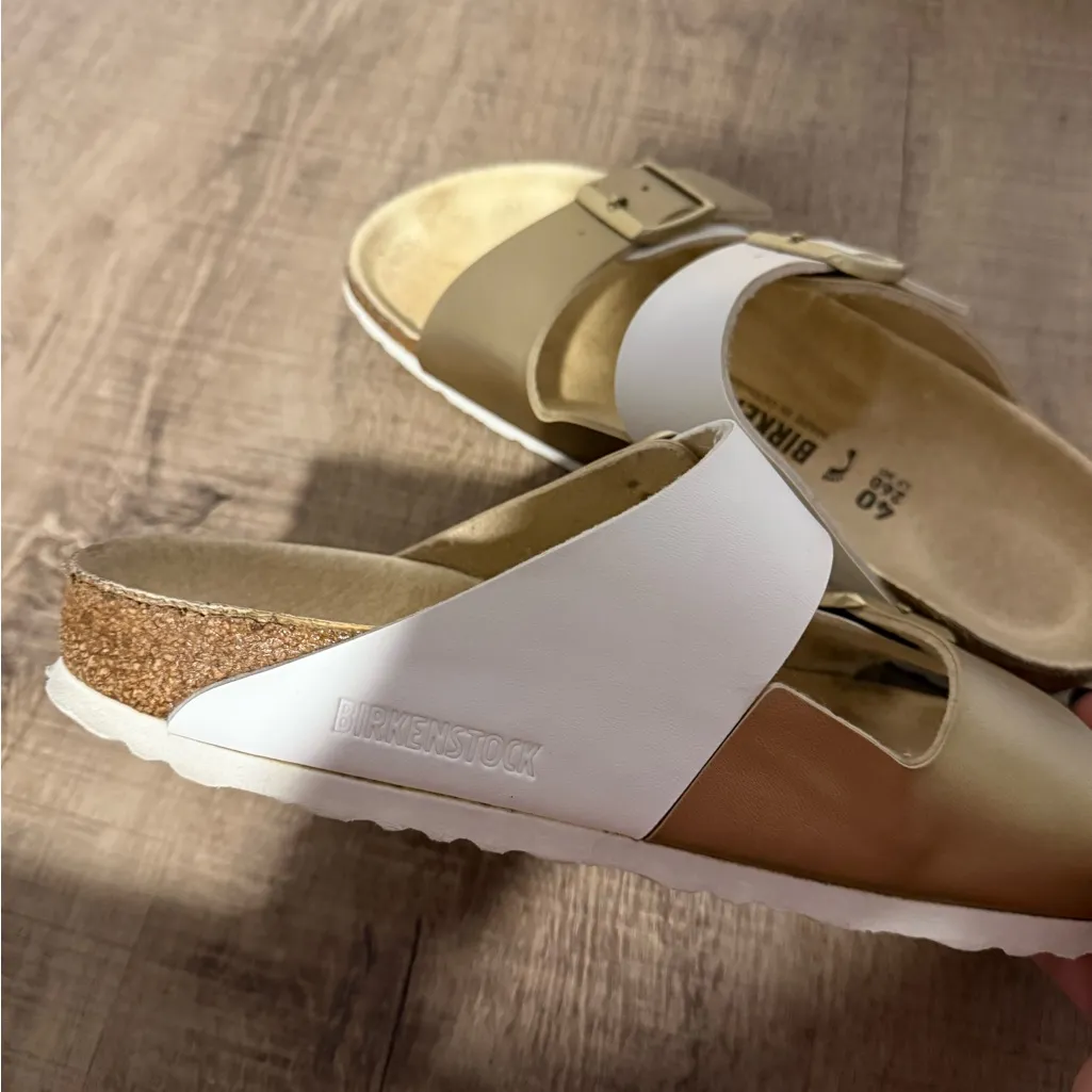 Birkenstock Women's Size 9 Arizona Split Birko-Flor sandal in white and gold - Image 7