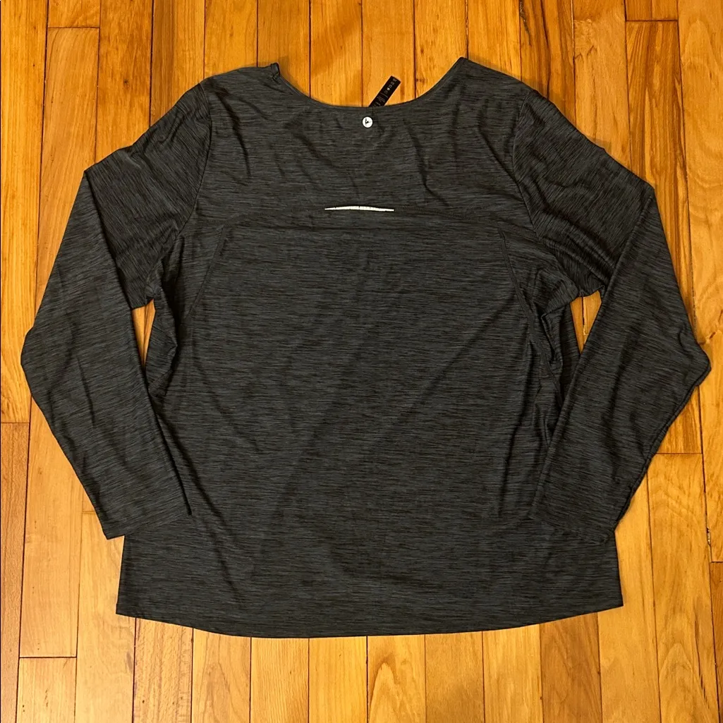 90° Degree by Reflex Athletic Long Sleeve T-Shirt - Image 3