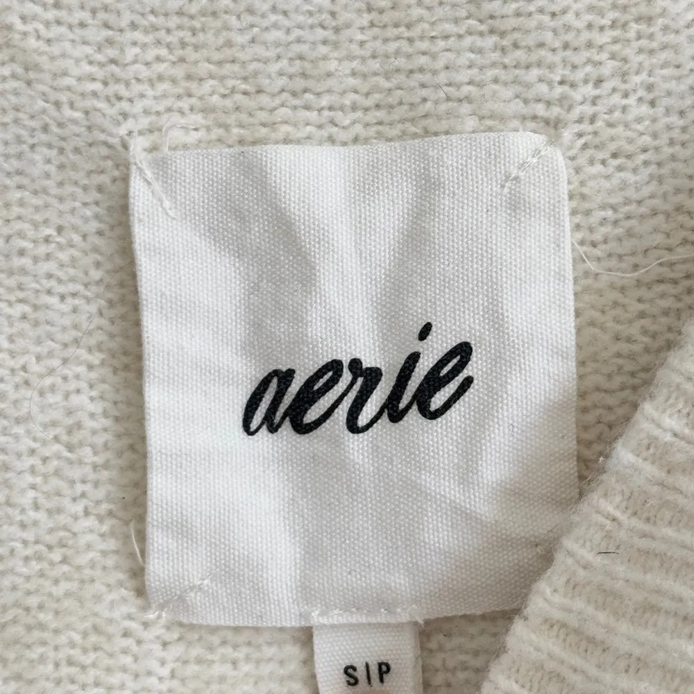 Aerie Unreal V-Neck Striped Sweater Size Small Oversized Cream Navy - Image 4