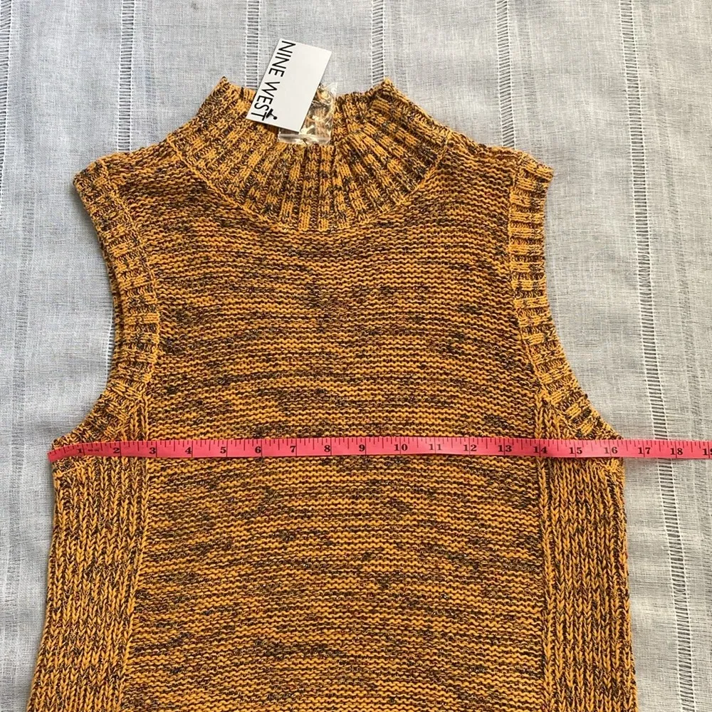 Nine West NWT mock neck sweater vest. - Image 8