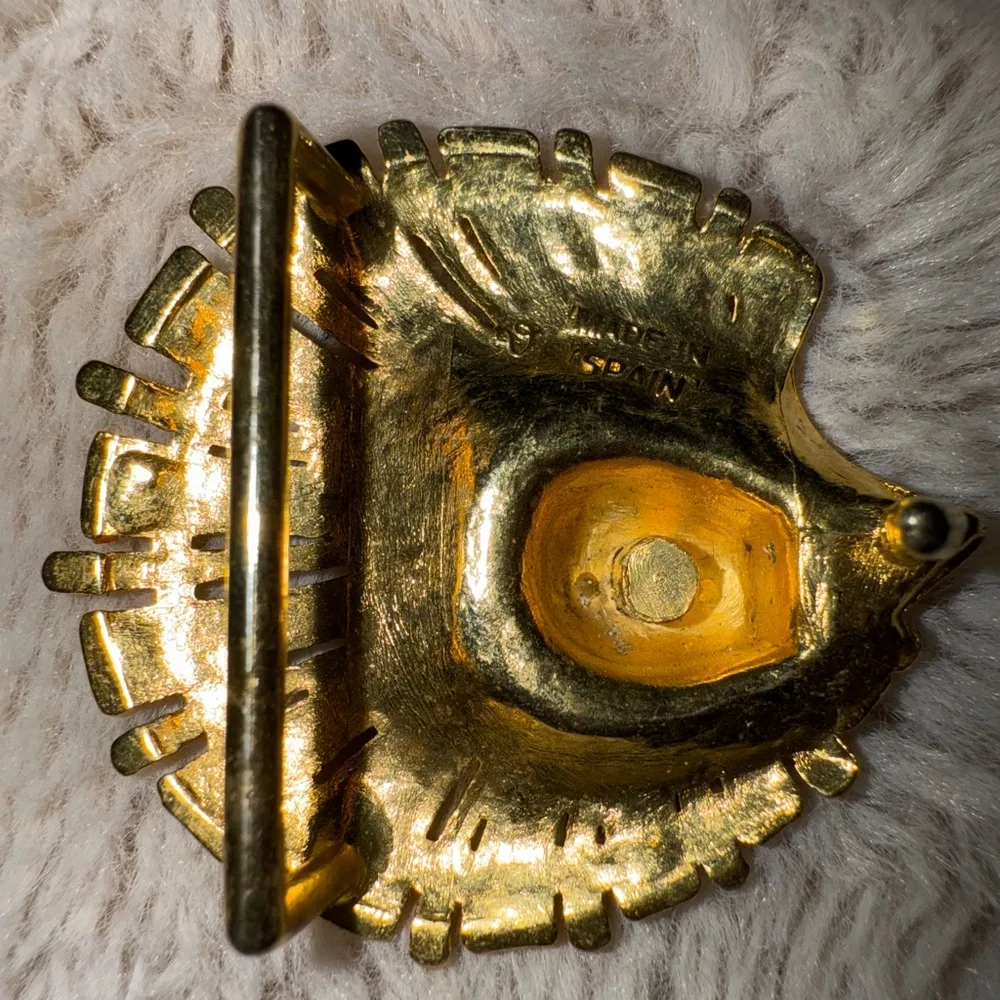 Vintage Gold Belt Buckle Scarf Holder Made In Spain Gold Tone Swirl Shell Unique - Image 4