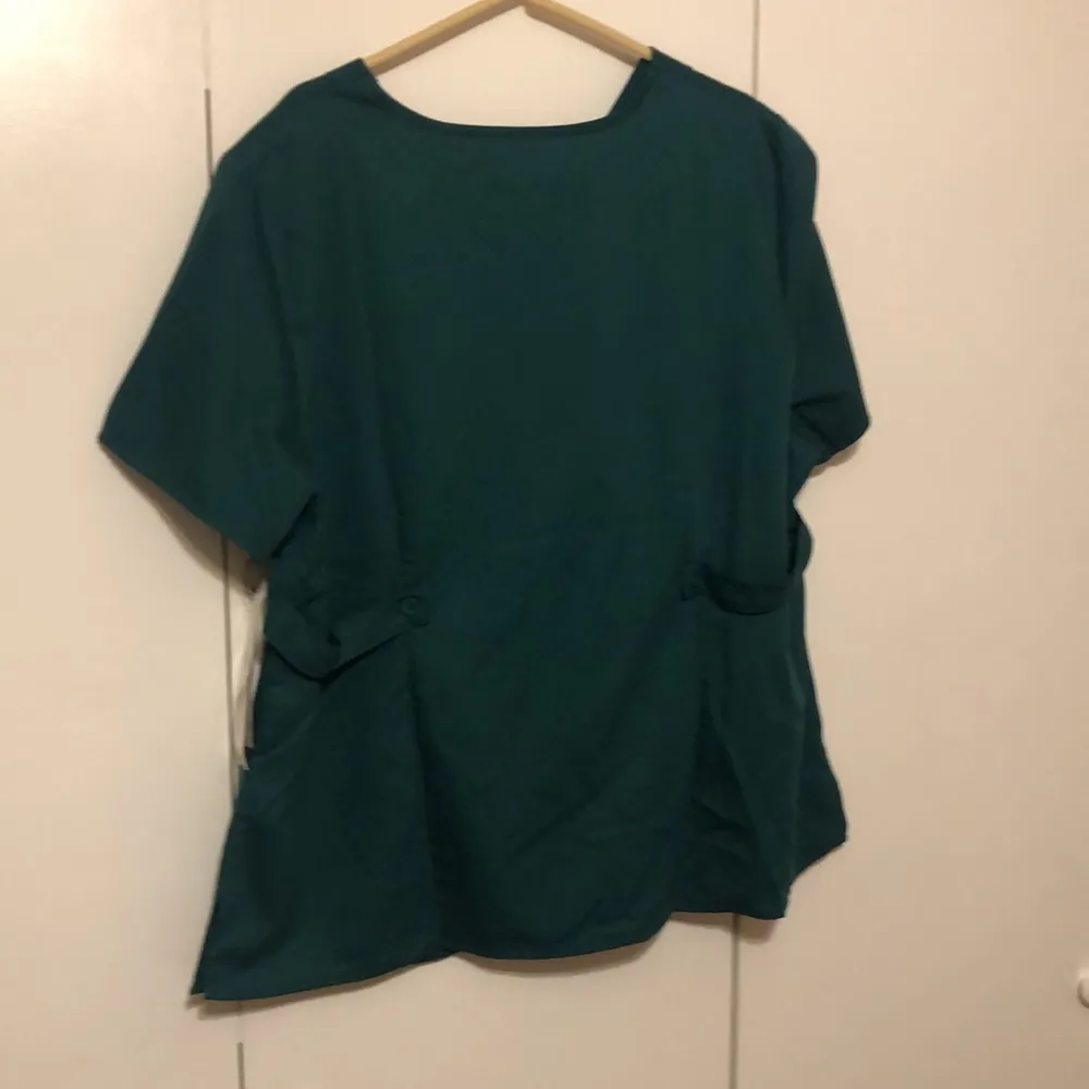 Grey’s Anatomy By Barco Professional Wear Women’s  2XL Hunter Green Scrub Top - Image 5