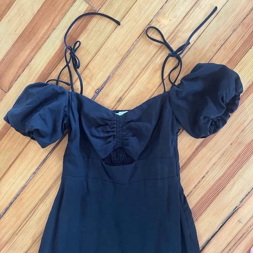 ASTR the Label Aleda Off-the Shoulder Midi Dress in Black Size S - Image 4