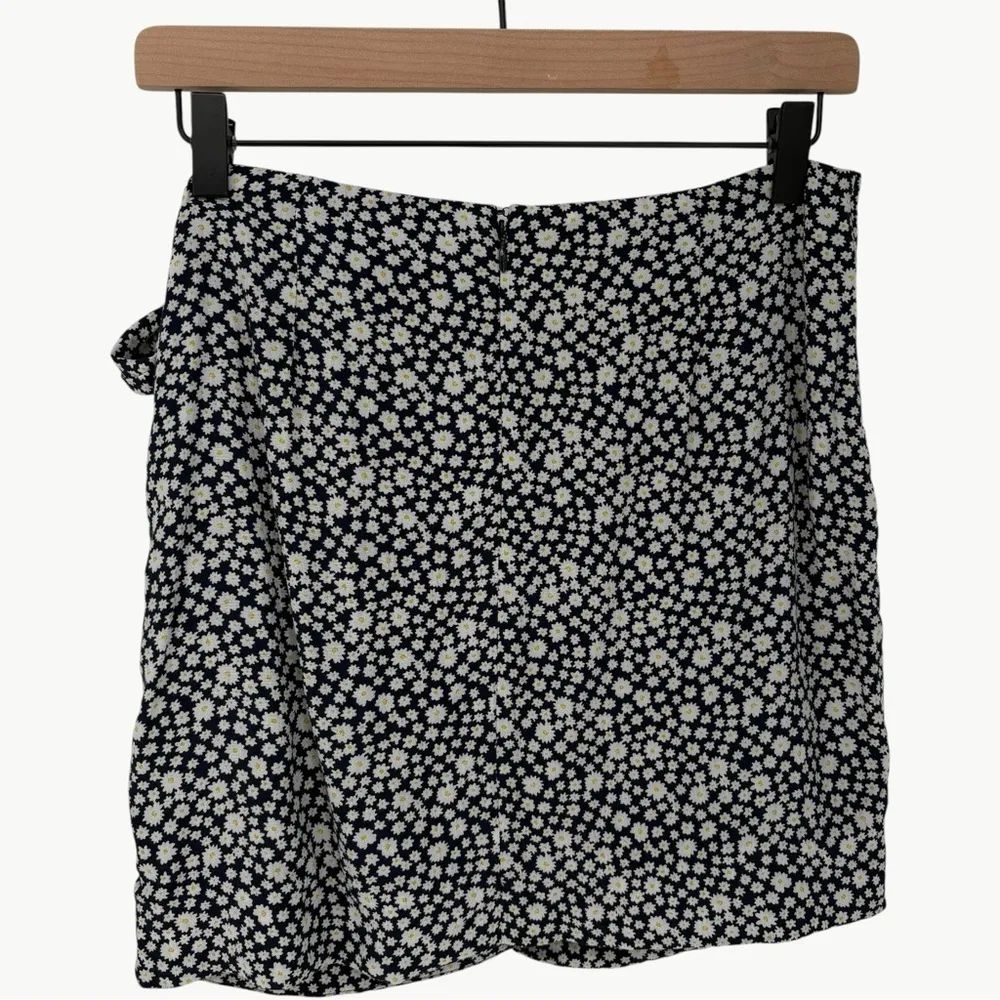 Sézane Pacome Floral Wrap Mini Skirt | Sz 36 (US 4) | Navy Blue Mini Daisy Print - Image 3