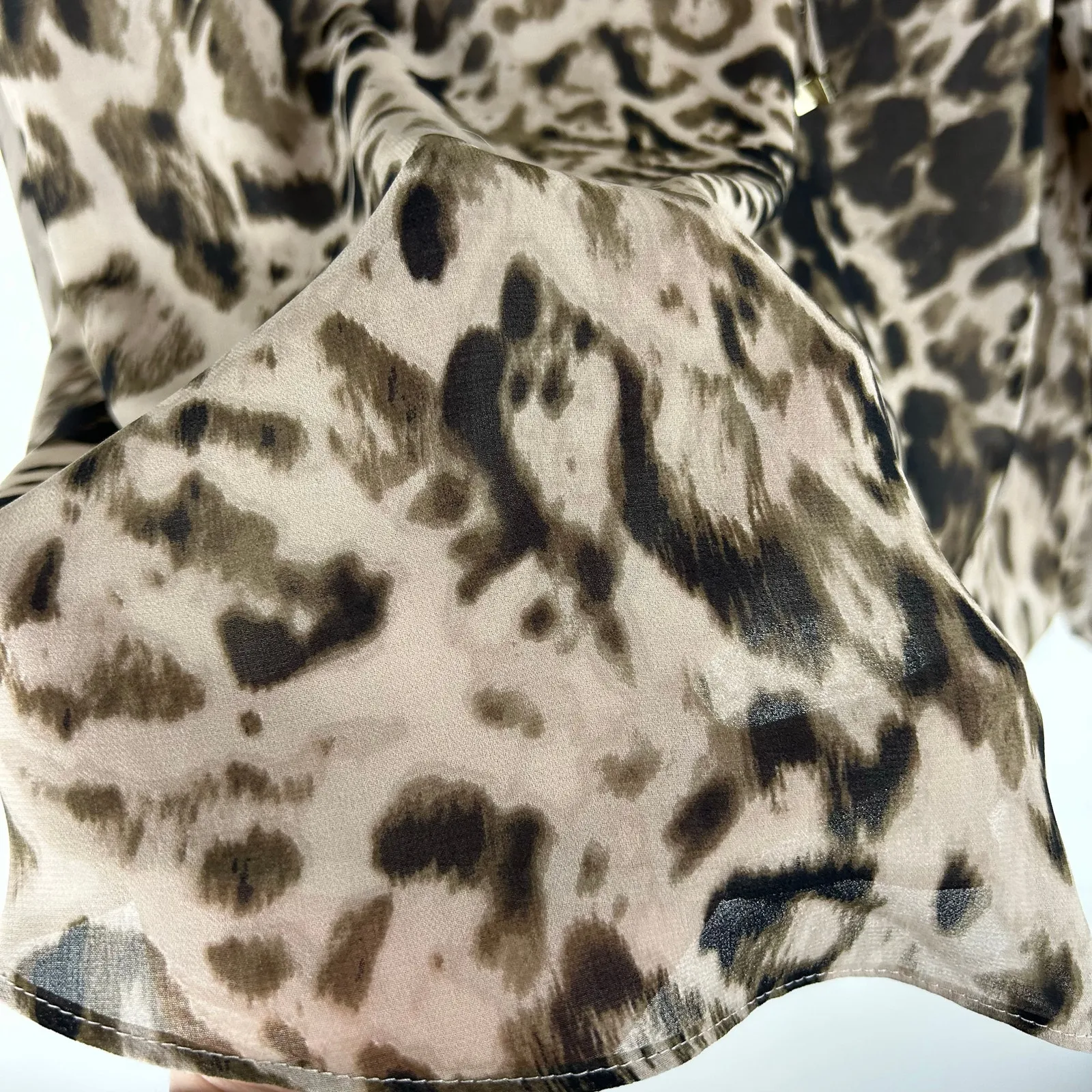Calvin Klein Animal Print Chiffon Long Sleeve Shirt Size Large Ruffle Tie Neck - Image 5