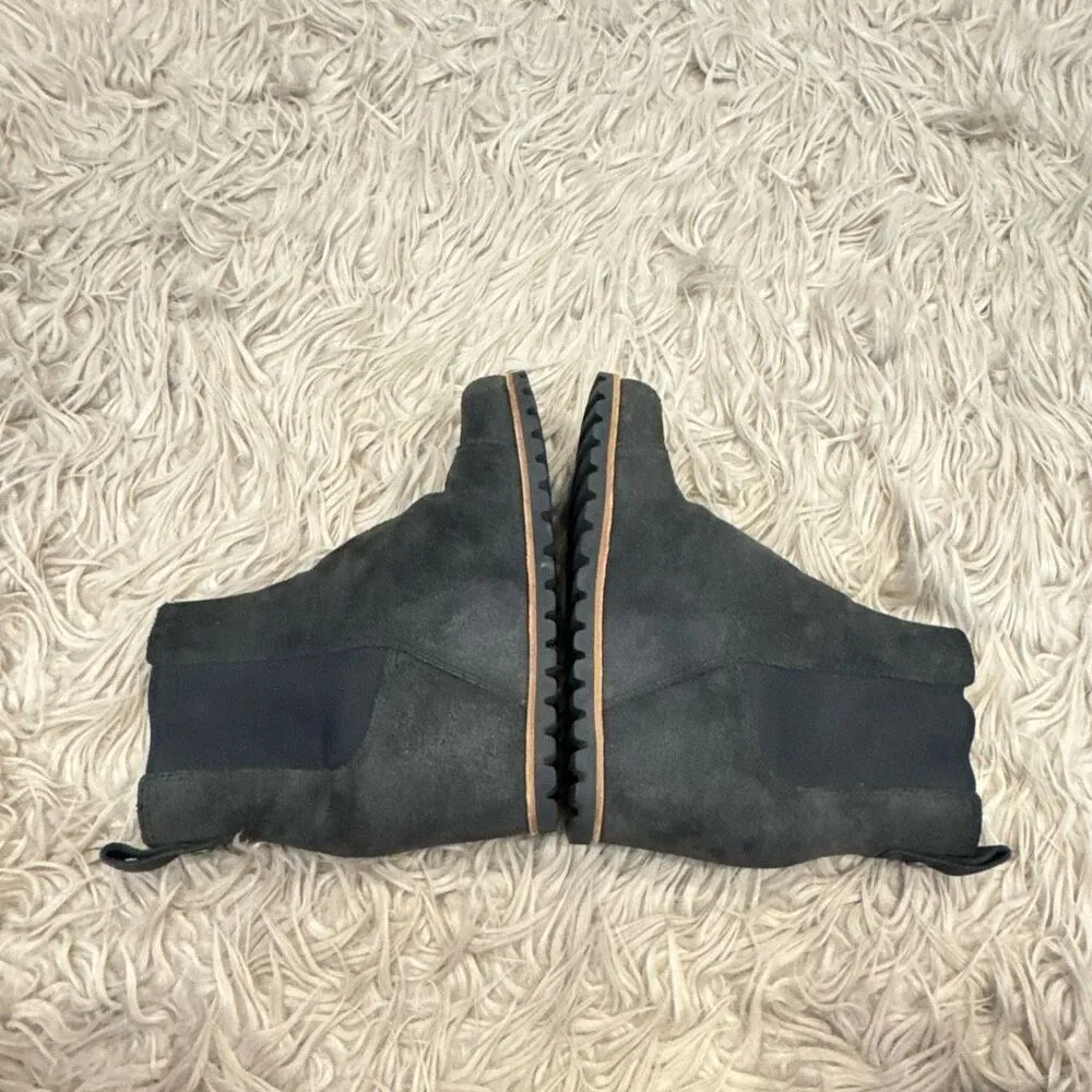 UGGs Pax Wedge booties size 7 - Image 9