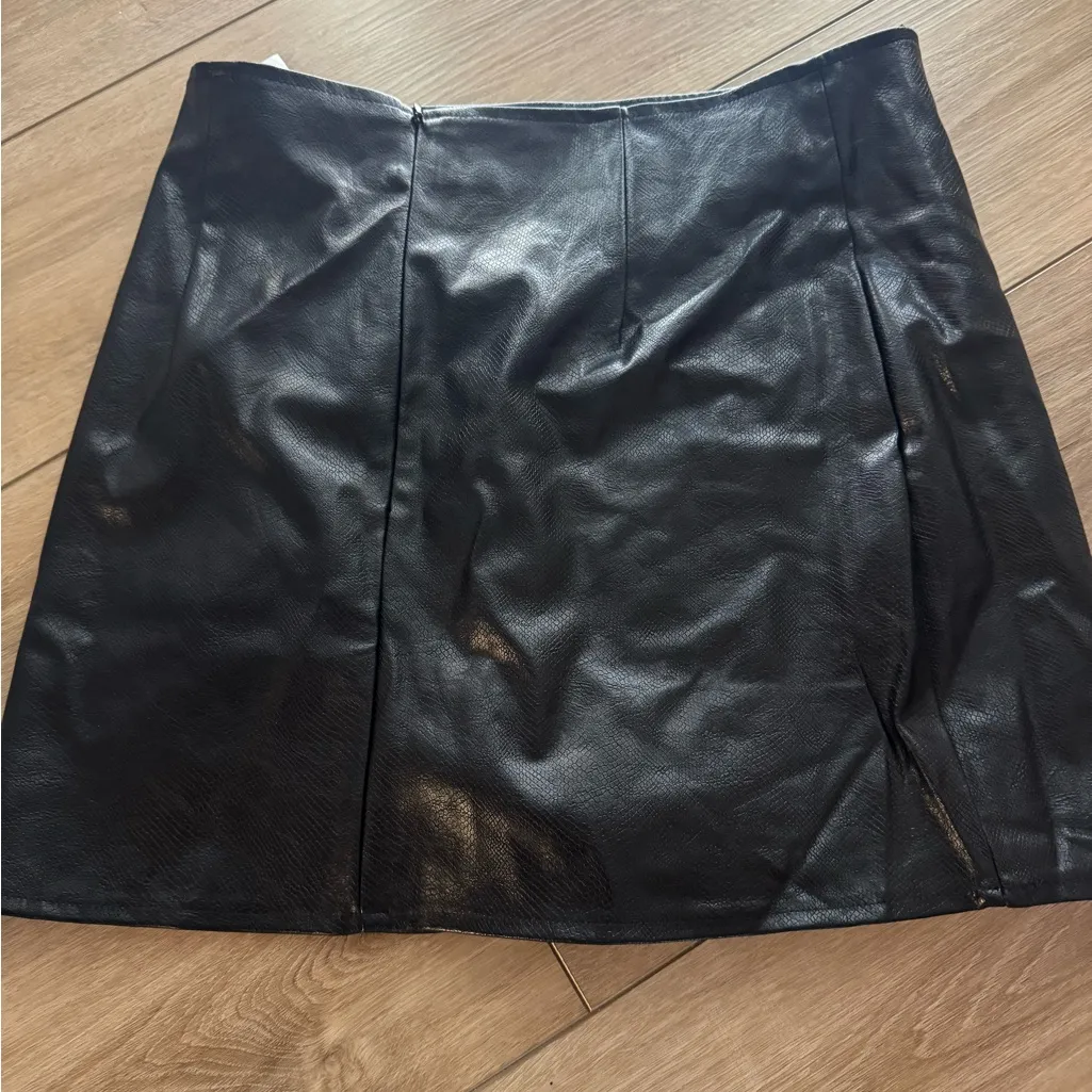 PrettyLittleThing Leather Black Mini Skirt Willing to accept offers!!! - Image 2