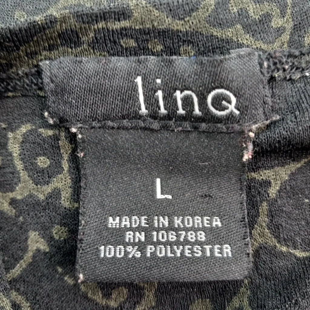 Linq S Butterfly Gemstone Beaded Capped Sleeve Pullover Top in Black Pink - Image 10