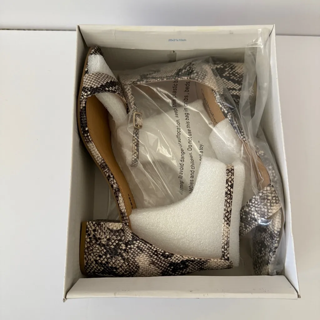 Snake Print Block Heel Neutral Open Toe Women’s Size 10 Animal Print Kitten Heel Black - Image 9