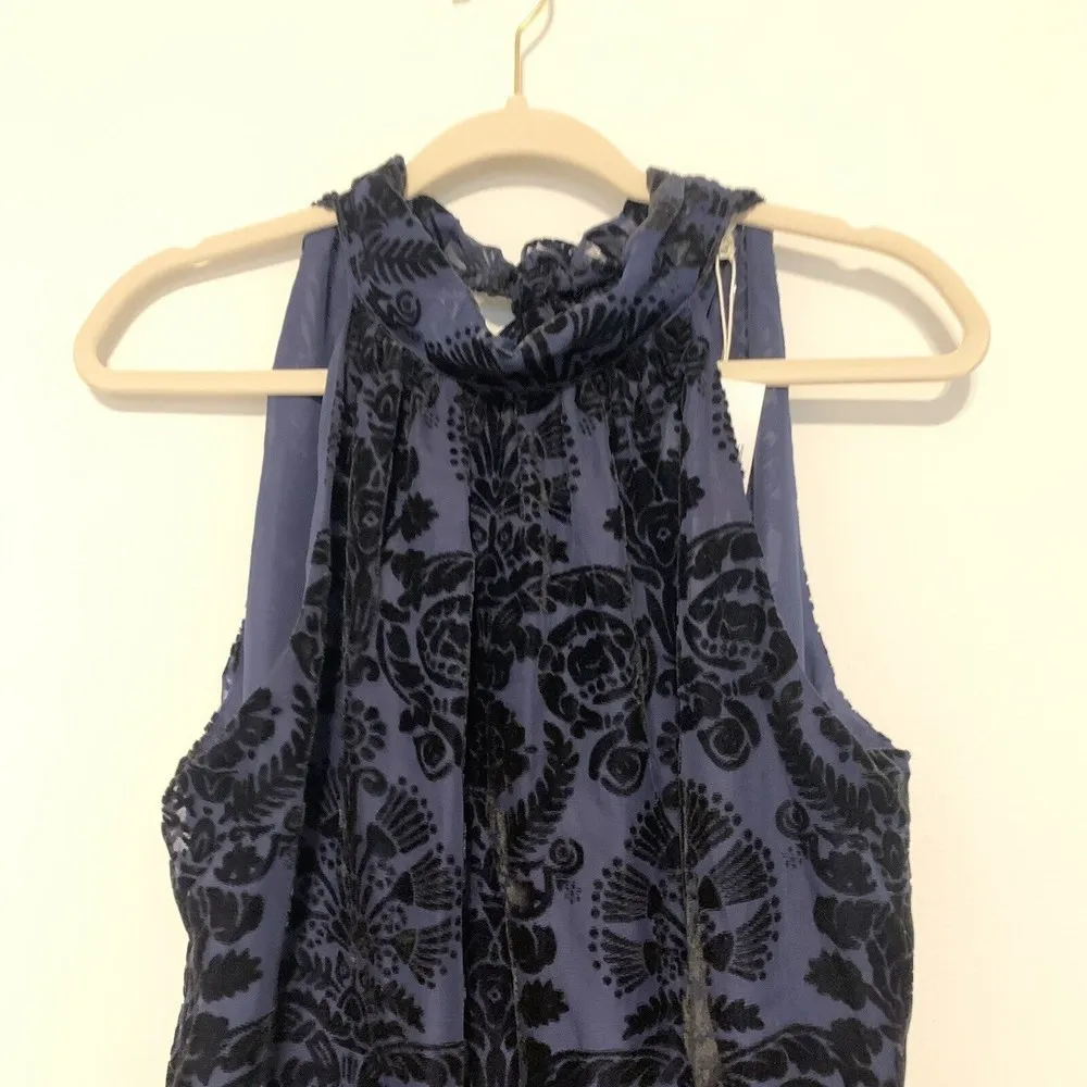 Max Studio Womens Size Large Blue Velvet Devore Halter Top - Image 2