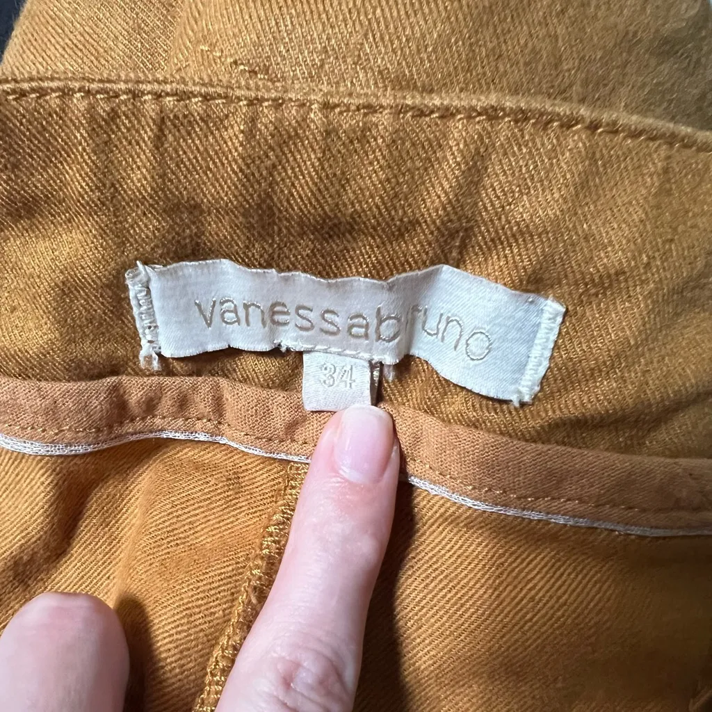 Vanessa Bruno High Waist Marigold Shorts Tan Size 34 - Image 3